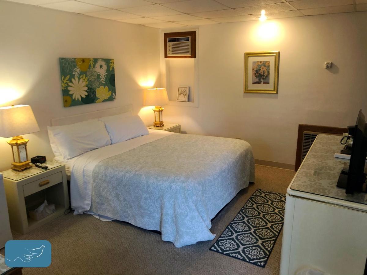 Skaneateles Inn On 20 Auburn Bagian luar foto