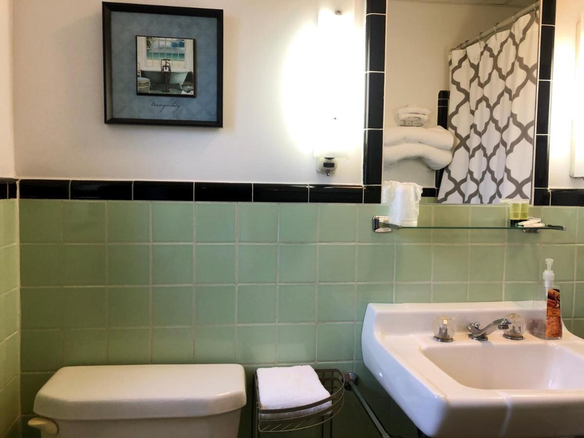 Skaneateles Inn On 20 Auburn Bagian luar foto
