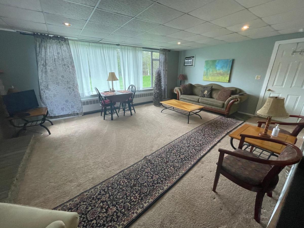 Skaneateles Inn On 20 Auburn Bagian luar foto