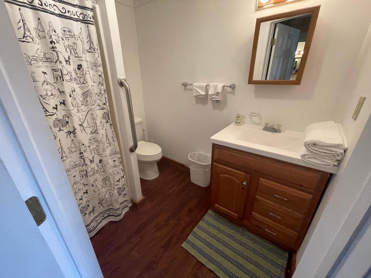 Skaneateles Inn On 20 Auburn Bagian luar foto