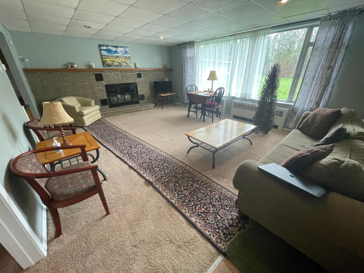 Skaneateles Inn On 20 Auburn Bagian luar foto