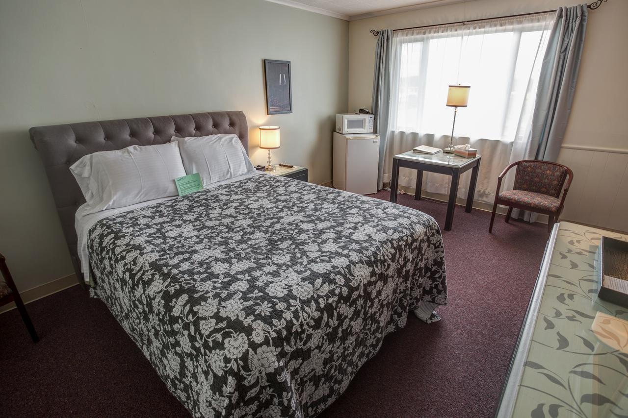 Skaneateles Inn On 20 Auburn Bagian luar foto