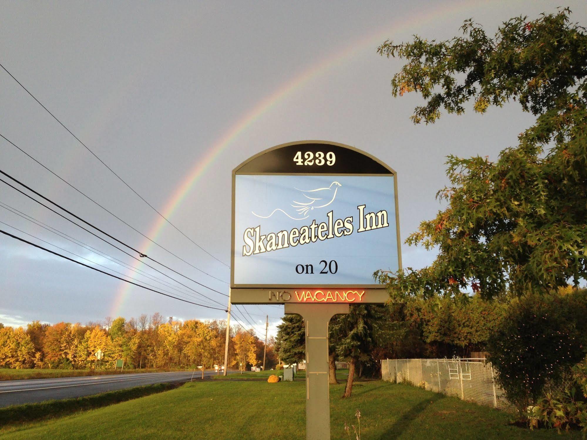 Skaneateles Inn On 20 Auburn Bagian luar foto