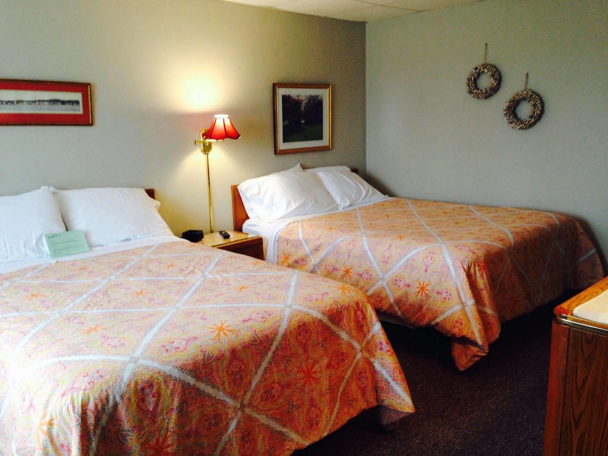 Skaneateles Inn On 20 Auburn Bagian luar foto